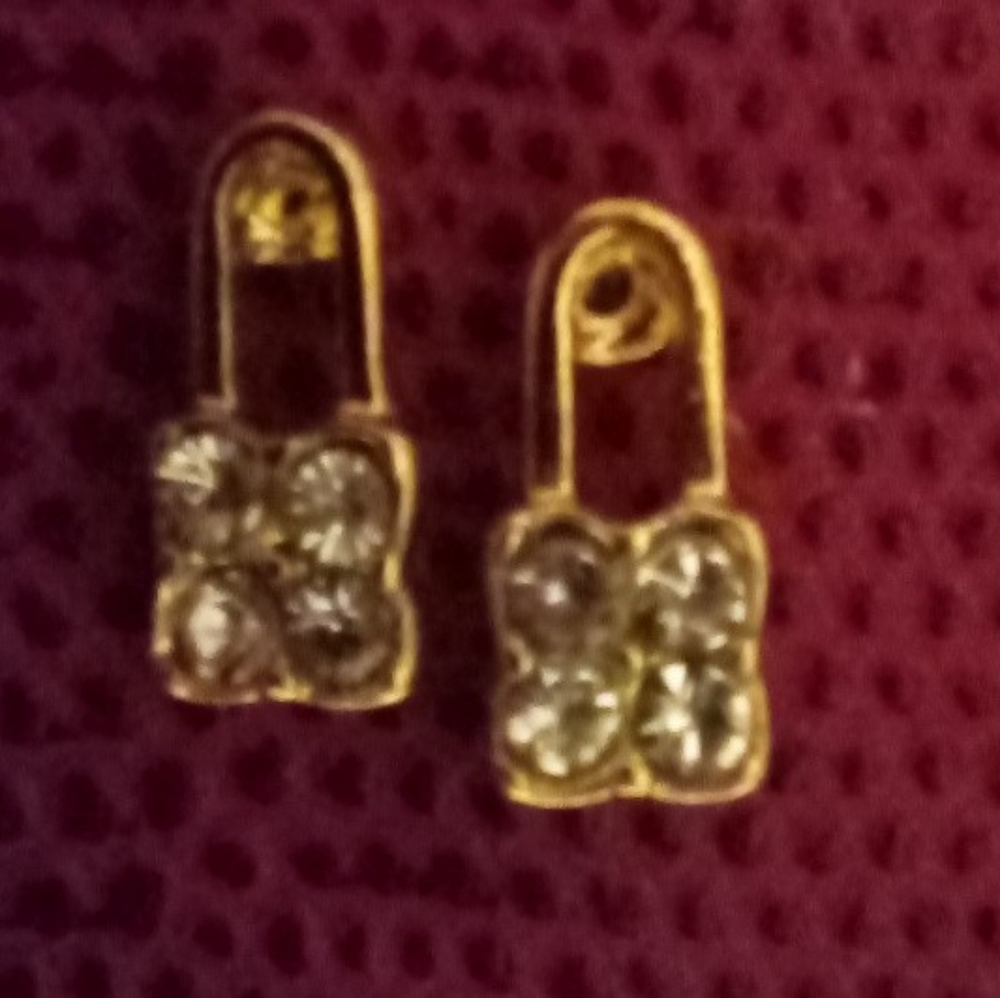Cute earrings